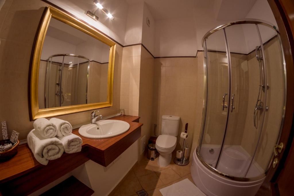 Отель Hotel Emire Бран-33