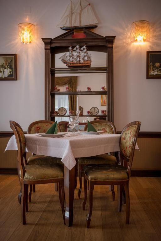 Отель Hotel Emire Бран-38