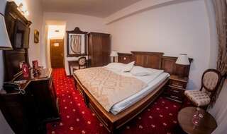 Отель Hotel Emire Бран Стандартный двухместный номер с 1 кроватью или 2 отдельными кроватями-9